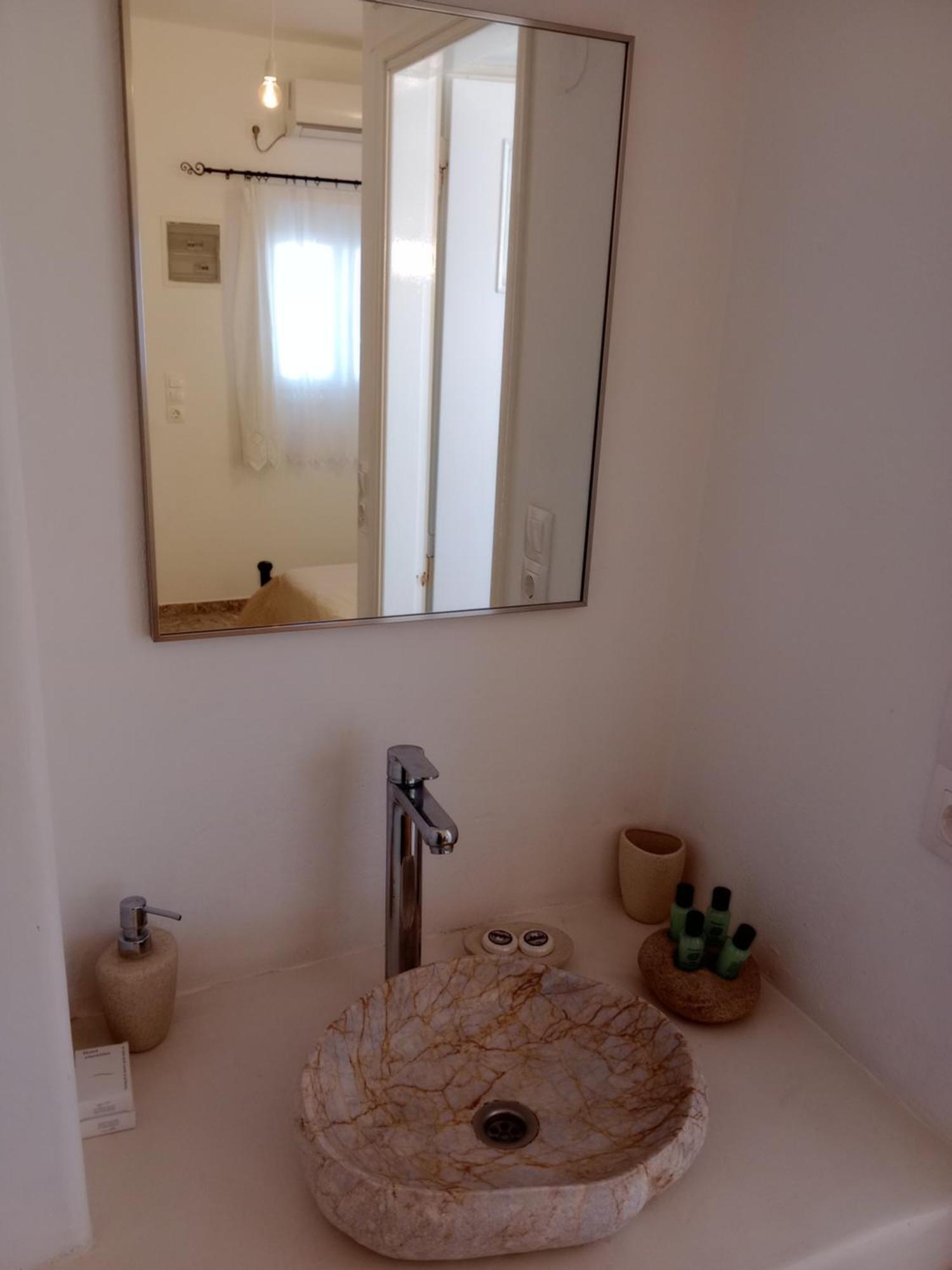 Meltemi Rooms And Studios Anafi Esterno foto