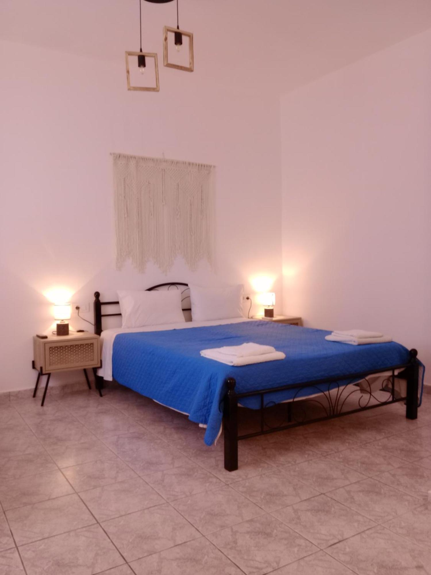 Meltemi Rooms And Studios Anafi Esterno foto