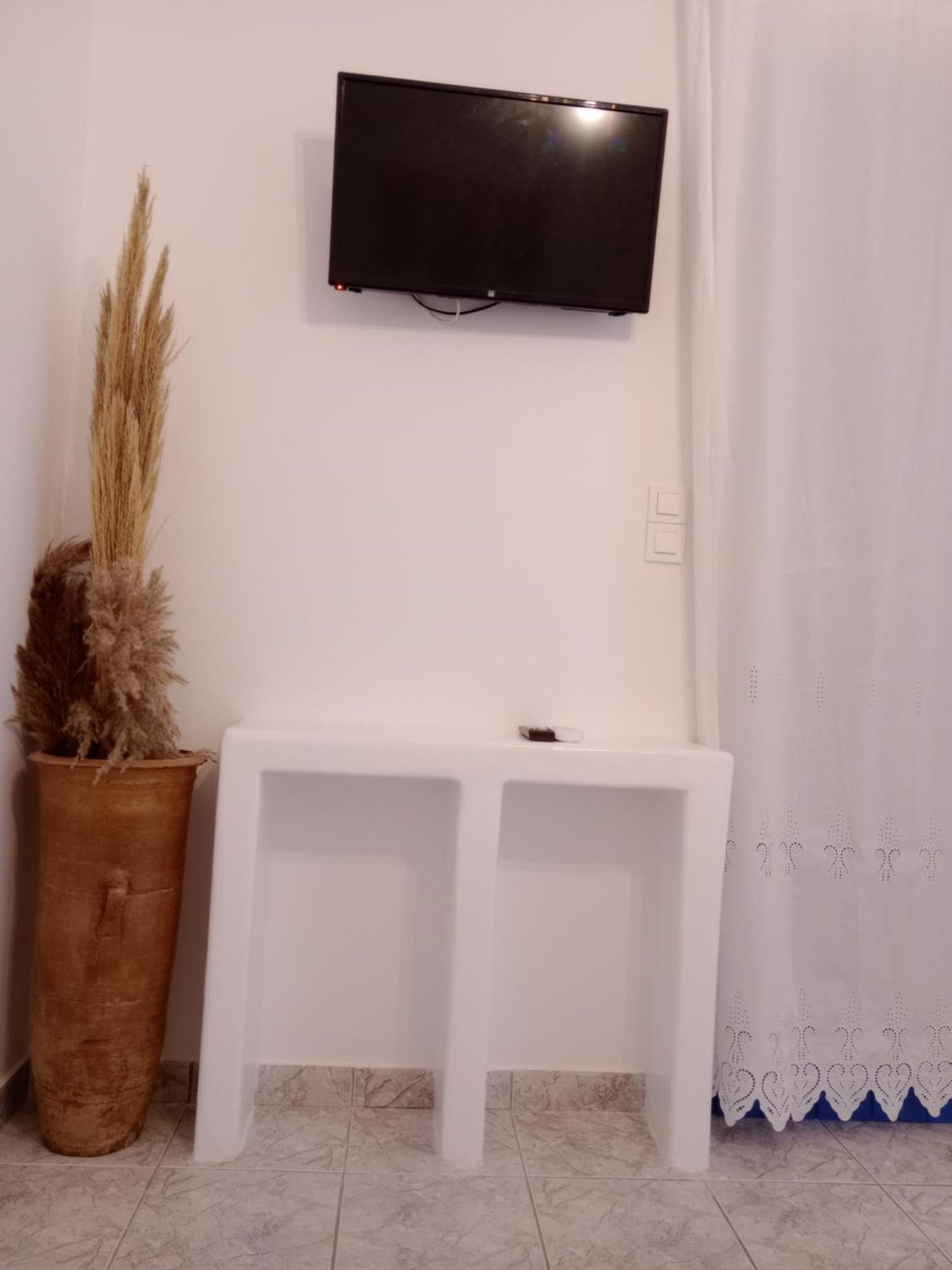 Meltemi Rooms And Studios Anafi Esterno foto