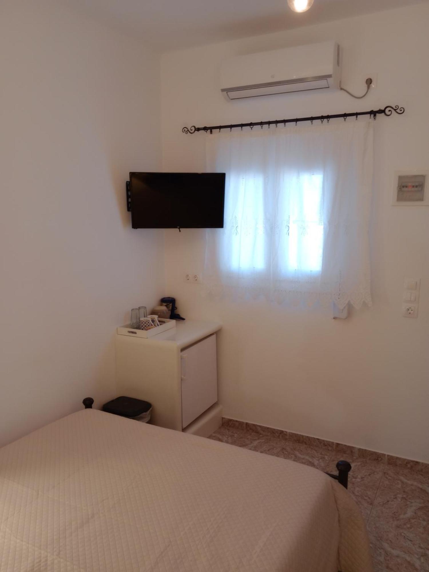 Meltemi Rooms And Studios Anafi Esterno foto