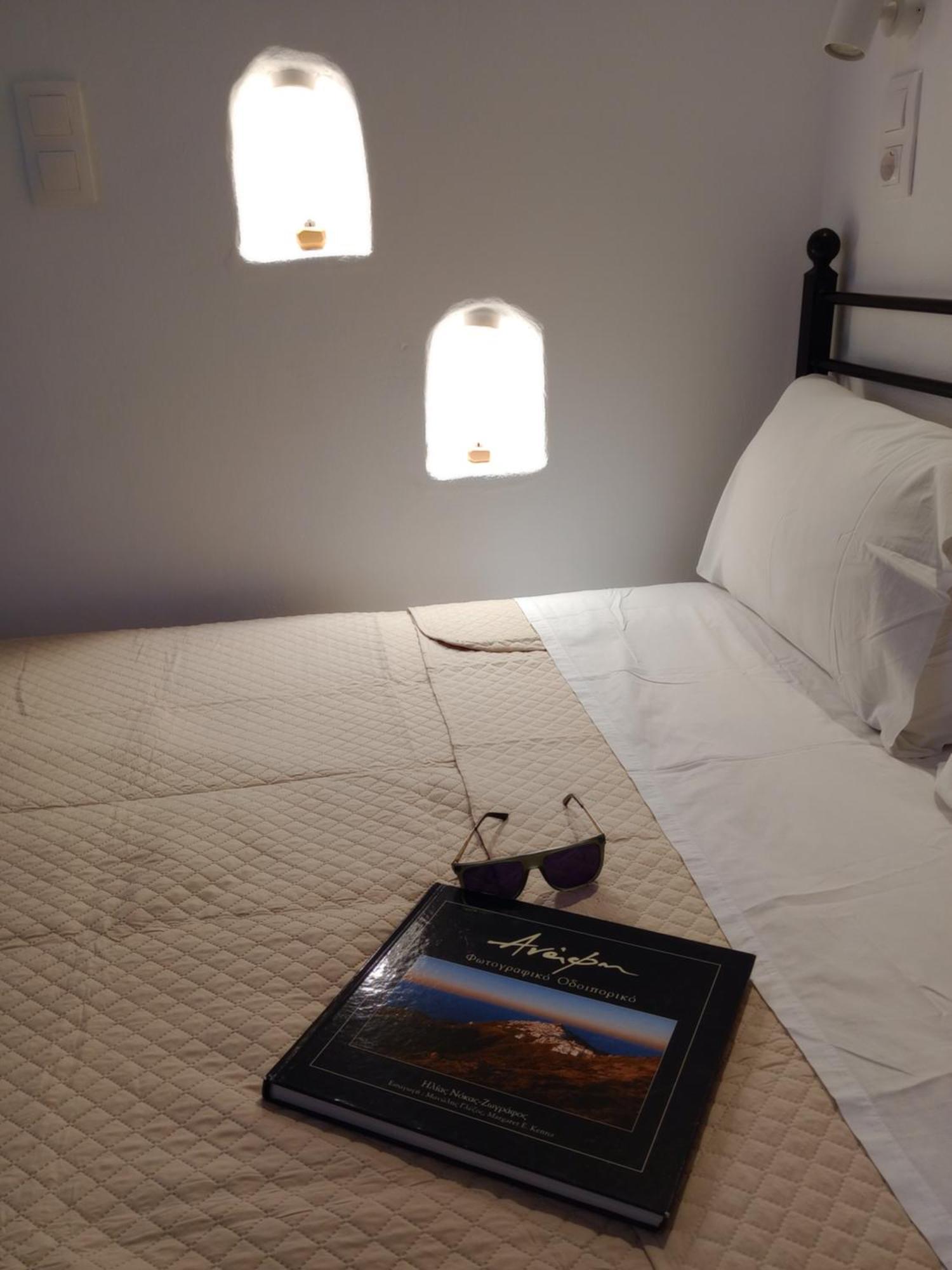 Meltemi Rooms And Studios Anafi Esterno foto