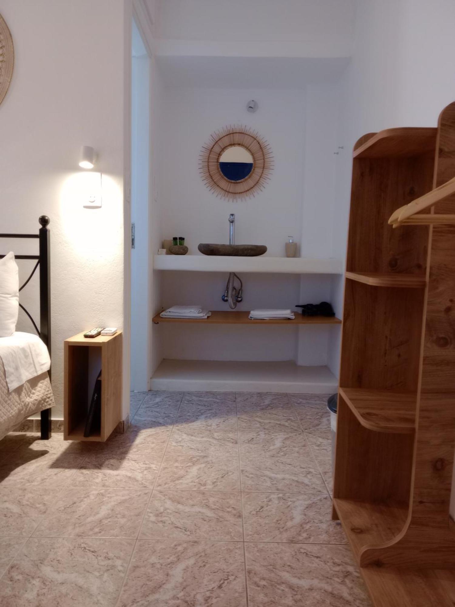 Meltemi Rooms And Studios Anafi Esterno foto
